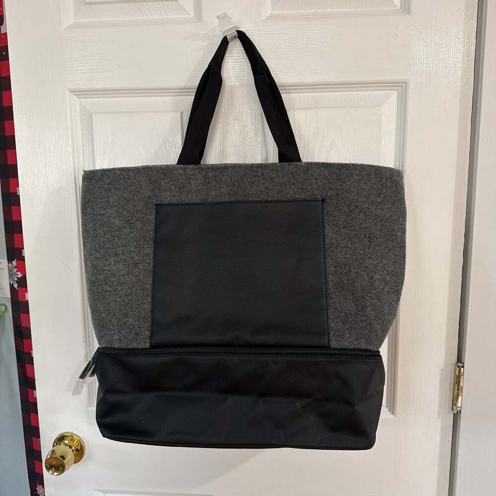 DSW Large Gray Felt Weekender Duffle Tote Bag with Shoe Compartment